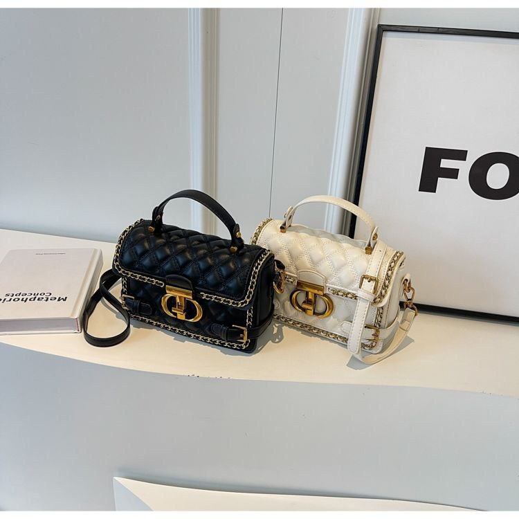 /public/uploads/photos/shares/Suzy bags/IMG_2968.jpeg